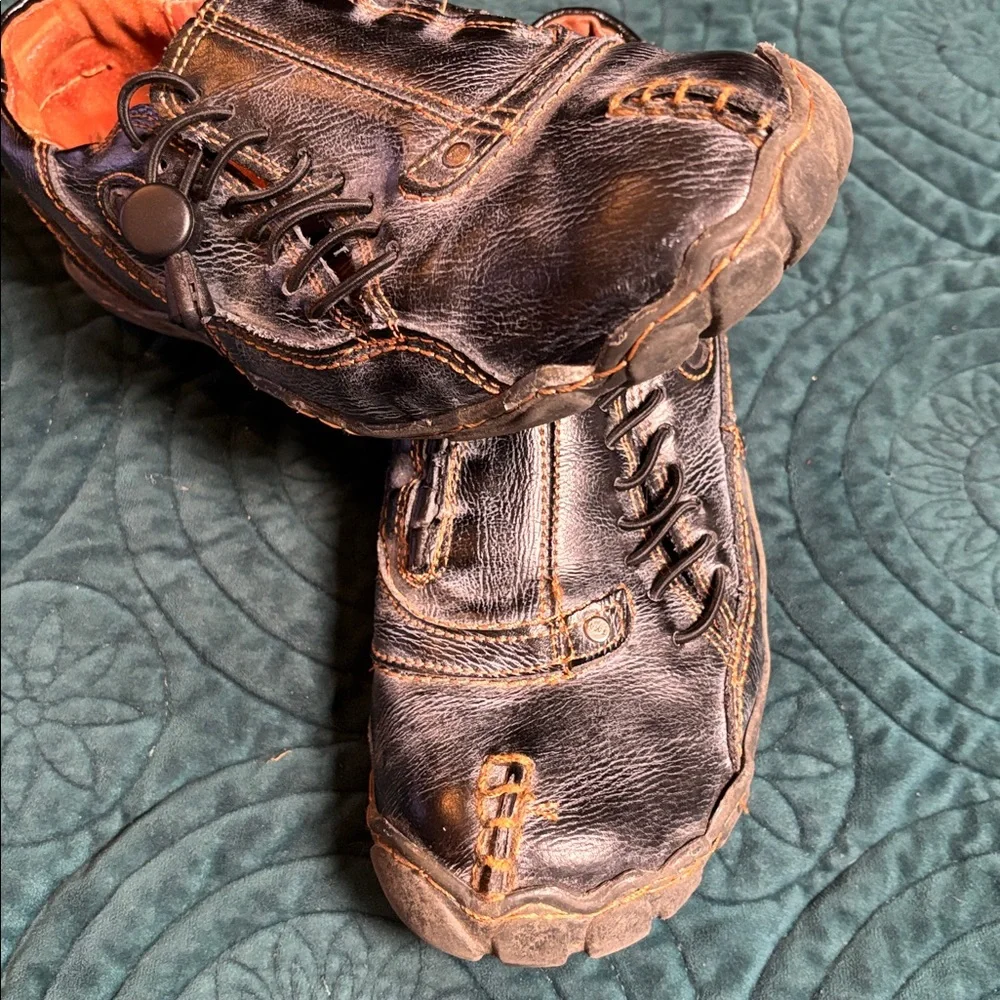 Black and Orange Casual Shoes - Picture 5 of 11